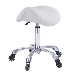 Vit sadelstol med tysta hjul